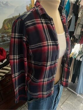 🇺🇸 Hollister Red, White, & Blue Plaid Button-Up Shirt